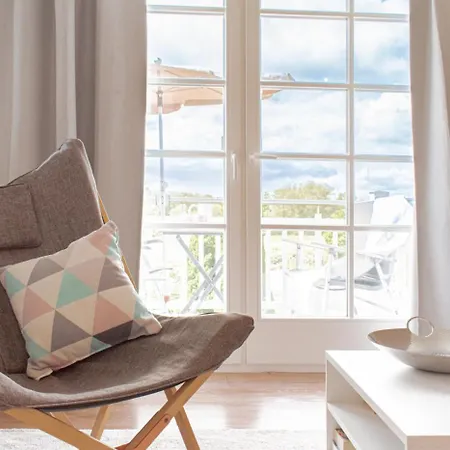 Lounge ハーフクルーク